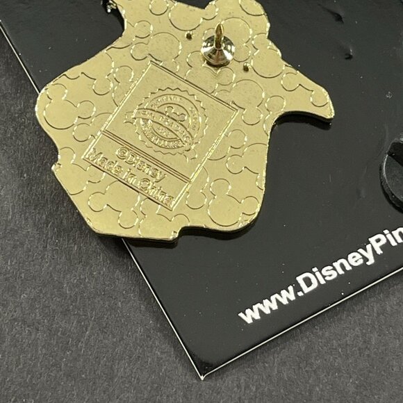 Disney Snow White Trading Pin Princess Crest Shield Lapel Pin Brooch Jewelry Pin - Picture 3 of 10